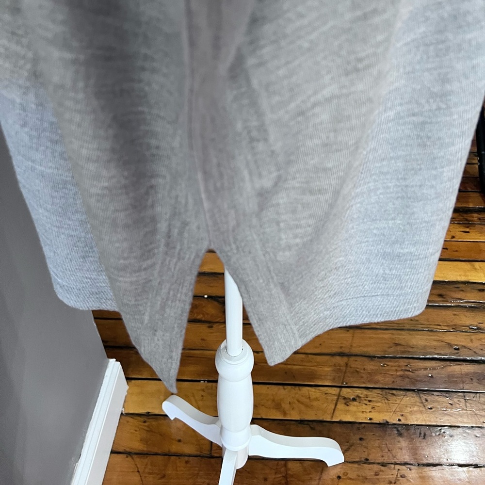 Kinross OS Merino Wool | Silk V-Neck Popover Sweater - Picture 3 of 8